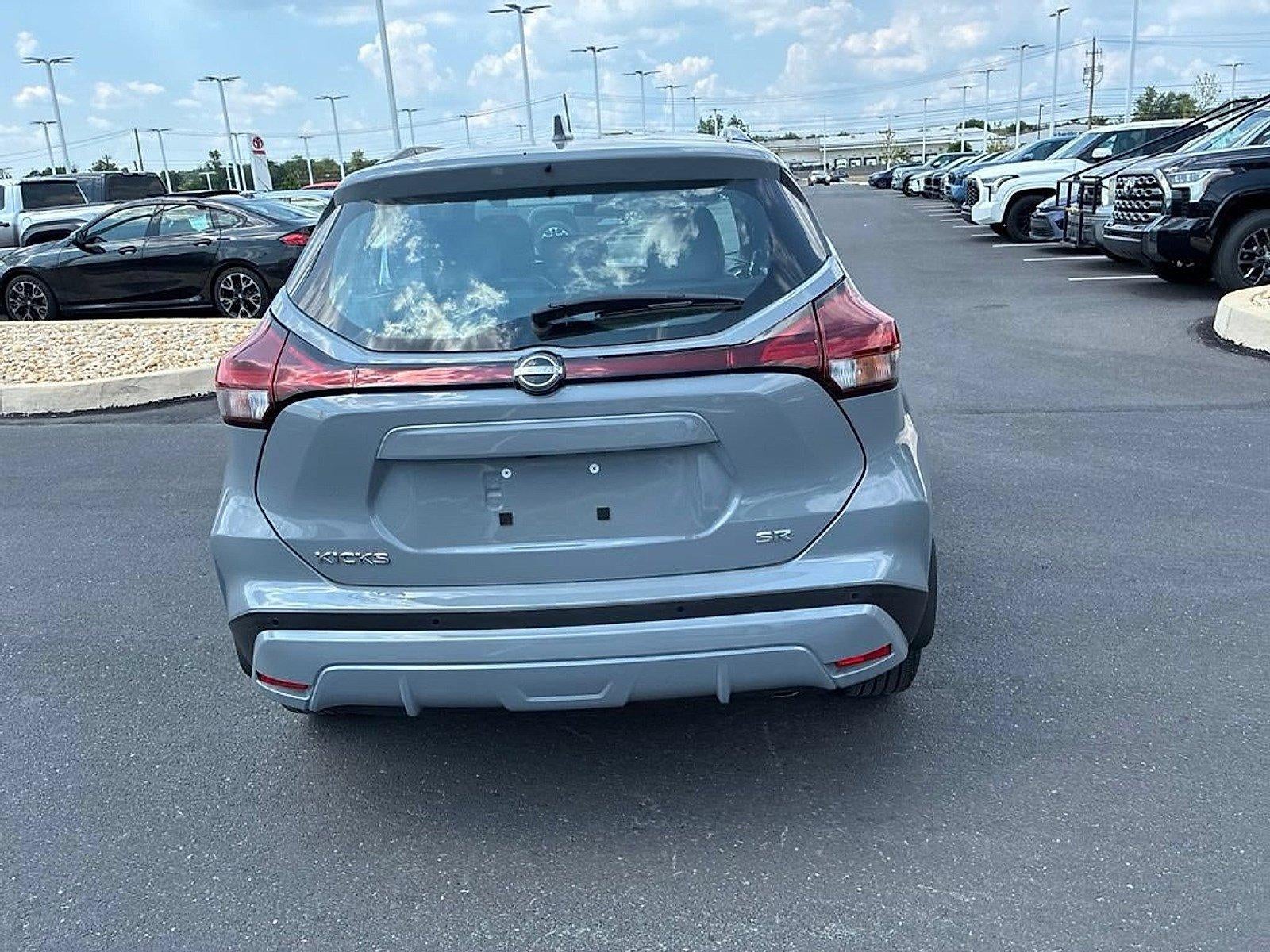 2023 Nissan Kicks SR FWD