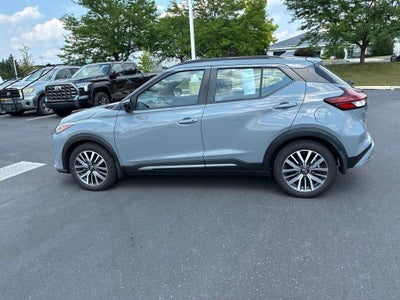 2023 Nissan Kicks SR FWD
