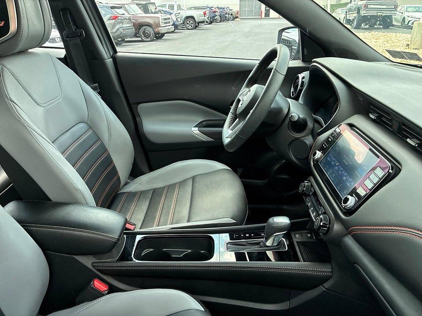 2023 Nissan Kicks SR FWD