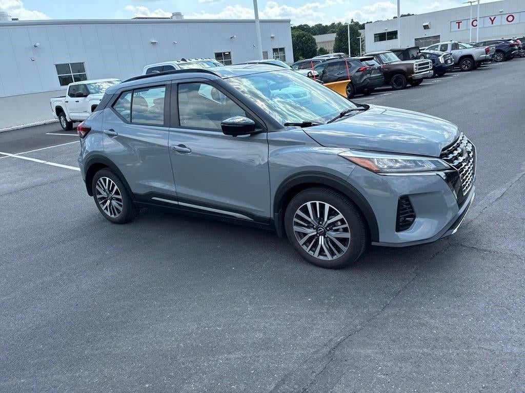 2023 Nissan Kicks SR FWD