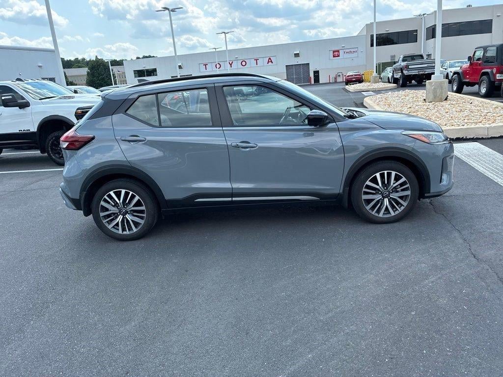 2023 Nissan Kicks SR FWD