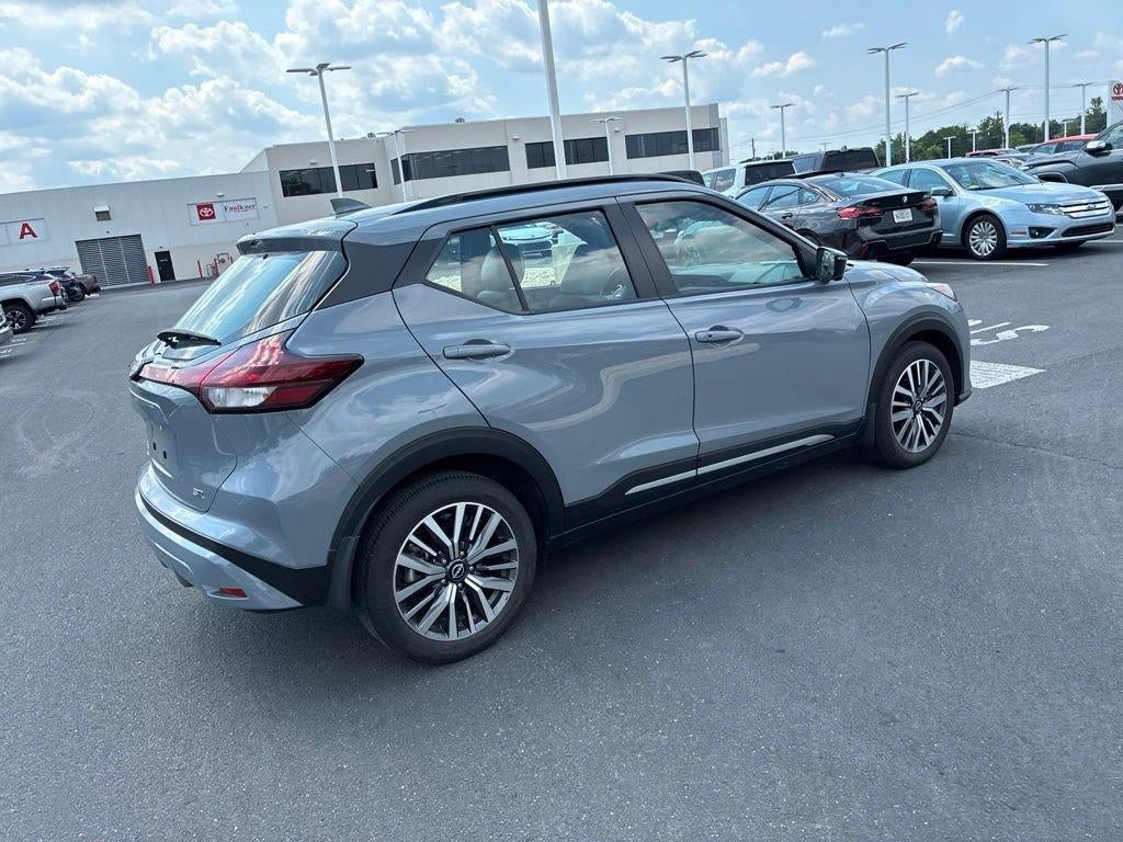 2023 Nissan Kicks SR FWD