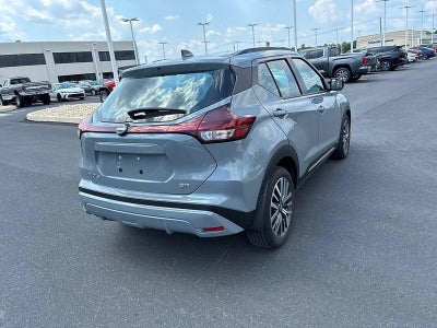 2023 Nissan Kicks SR FWD