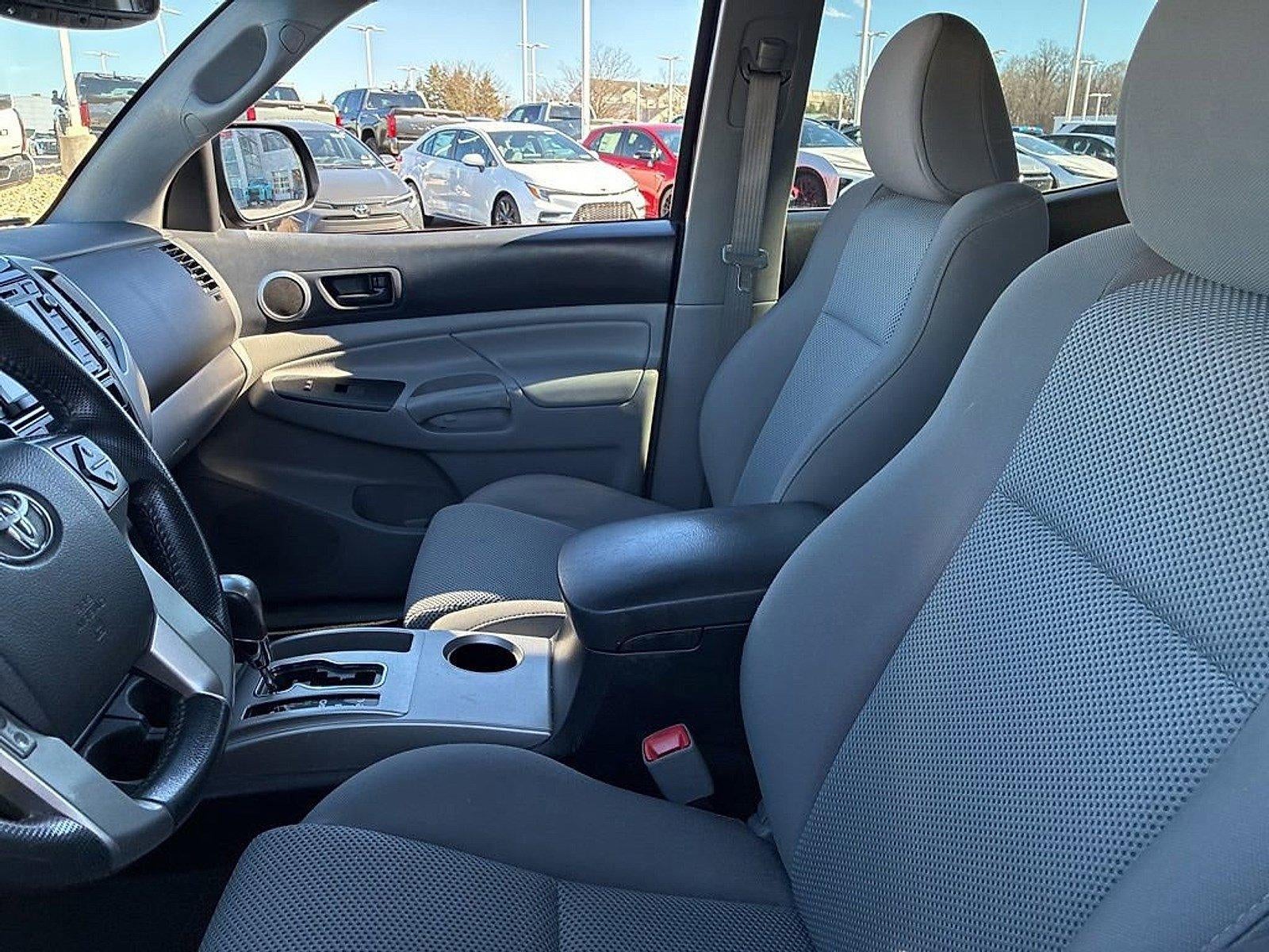 2015 Toyota Tacoma 4WD Double Cab Long Bed V6 Automatic (Natl)