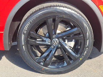 2024 Volkswagen Tiguan 2.0T SE R-Line Black