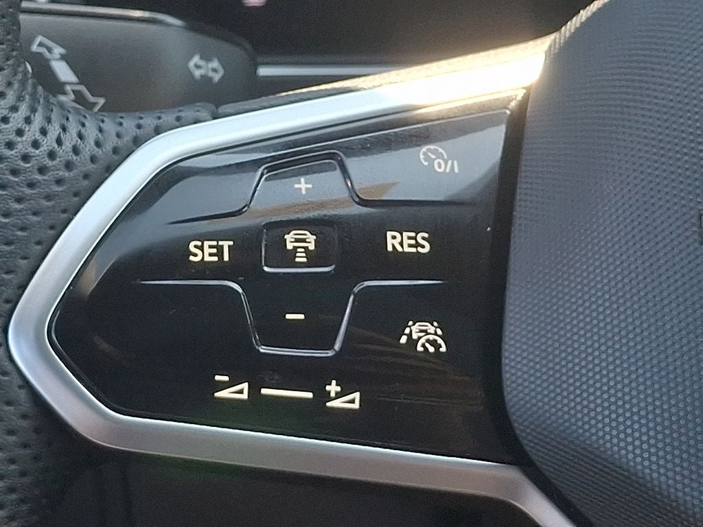 2024 Volkswagen Tiguan 2.0T SE R-Line Black 4MOTION