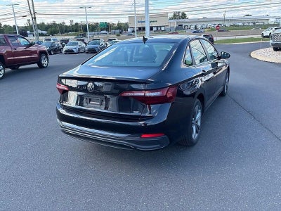 2024 Volkswagen Jetta SE Auto