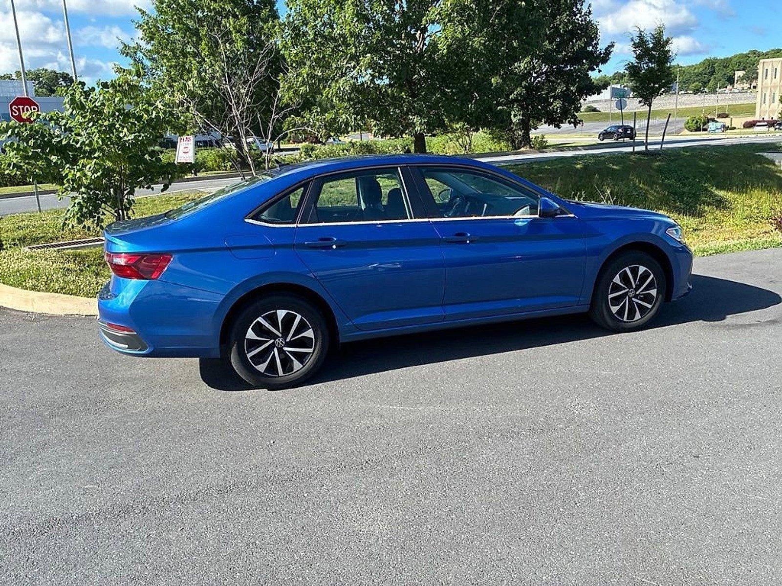2022 Volkswagen Jetta S Auto