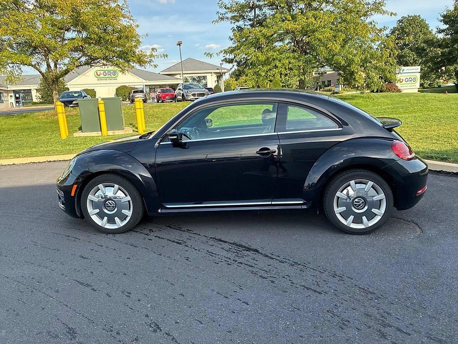 2019 Volkswagen Beetle SE Auto