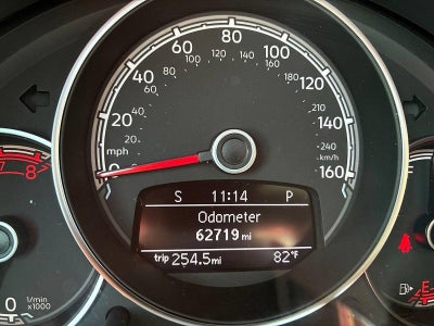 2019 Volkswagen Beetle SE Auto