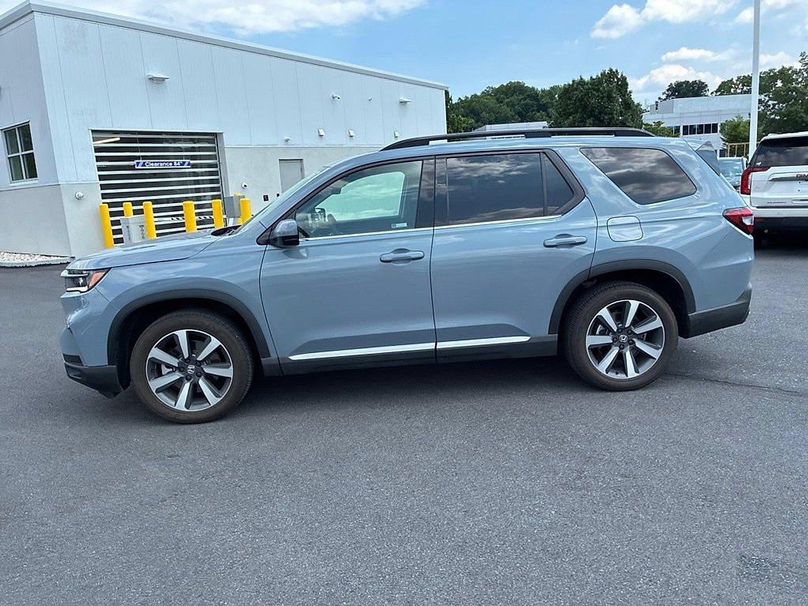 2025 Honda Pilot Touring AWD