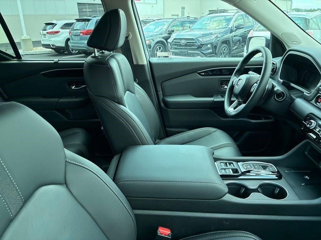 2025 Honda Pilot Touring AWD