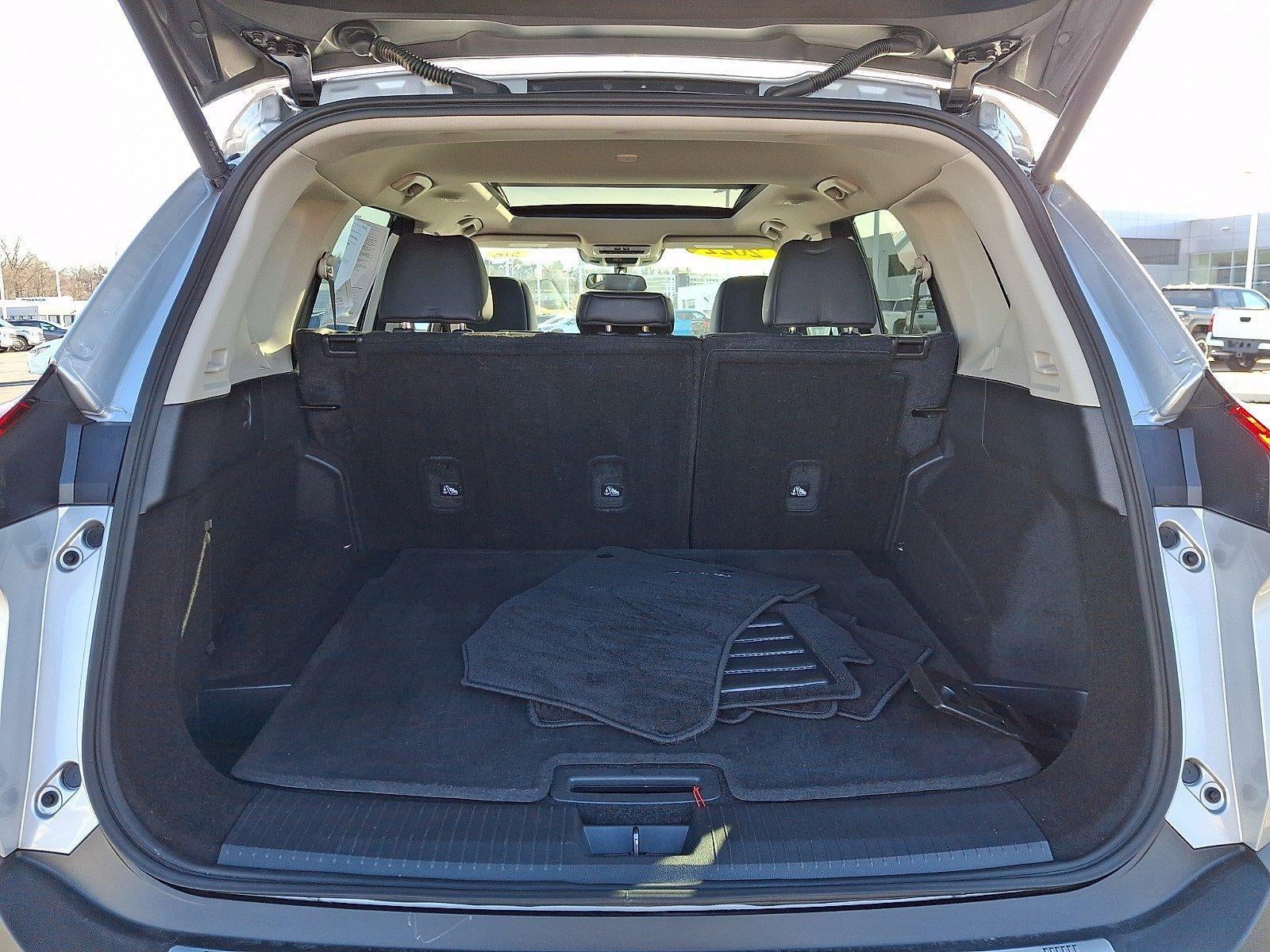 2022 Nissan Rogue AWD SV