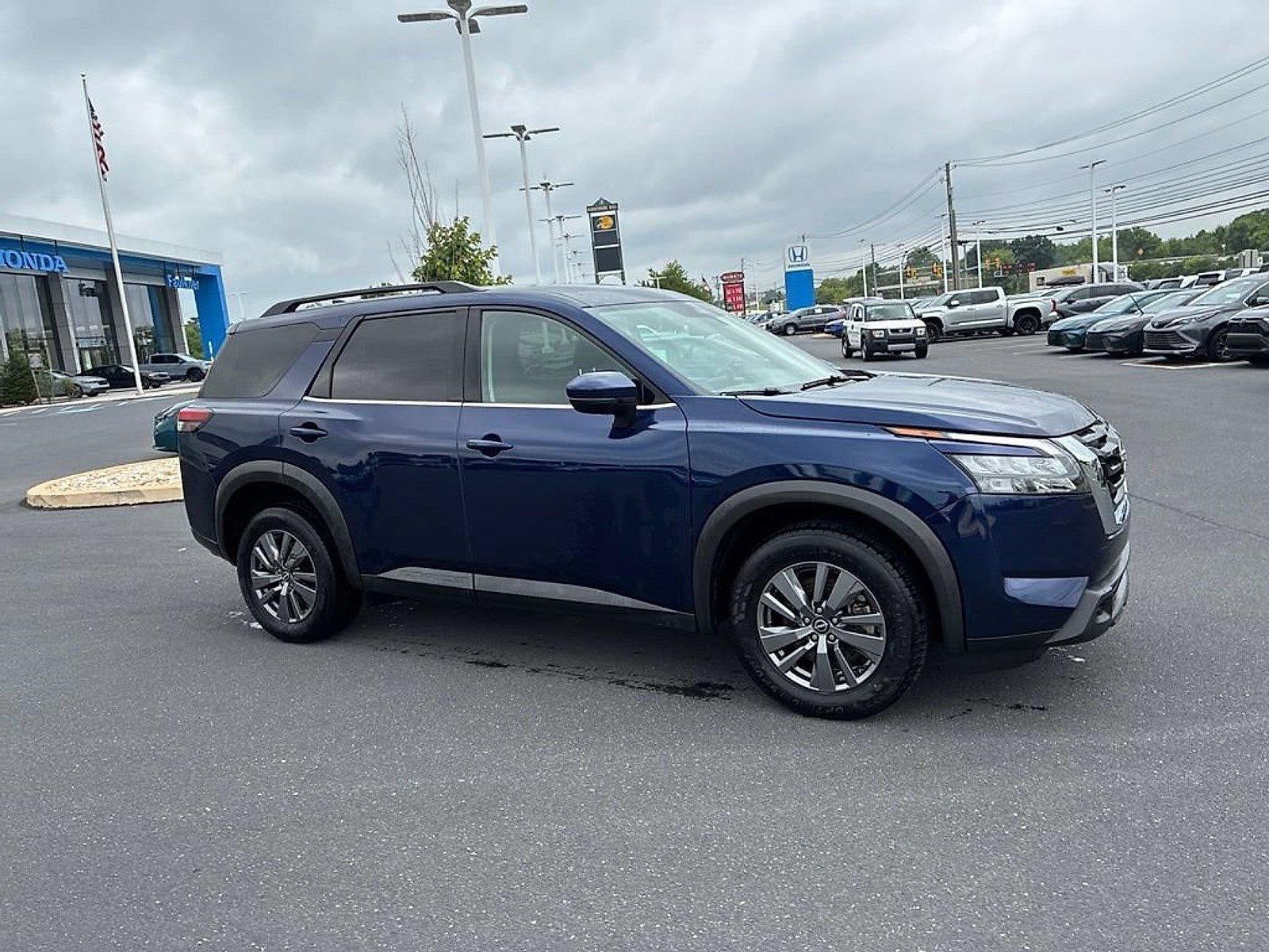 2025 Nissan Pathfinder SV 4WD