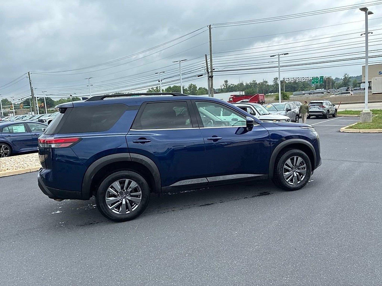 2025 Nissan Pathfinder SV 4WD