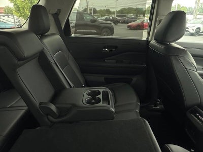 2025 Nissan Pathfinder SL 4WD