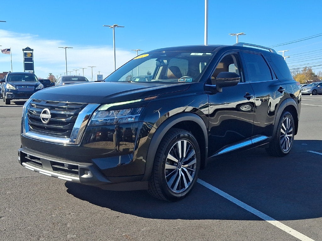 2022 Nissan Pathfinder Platinum
