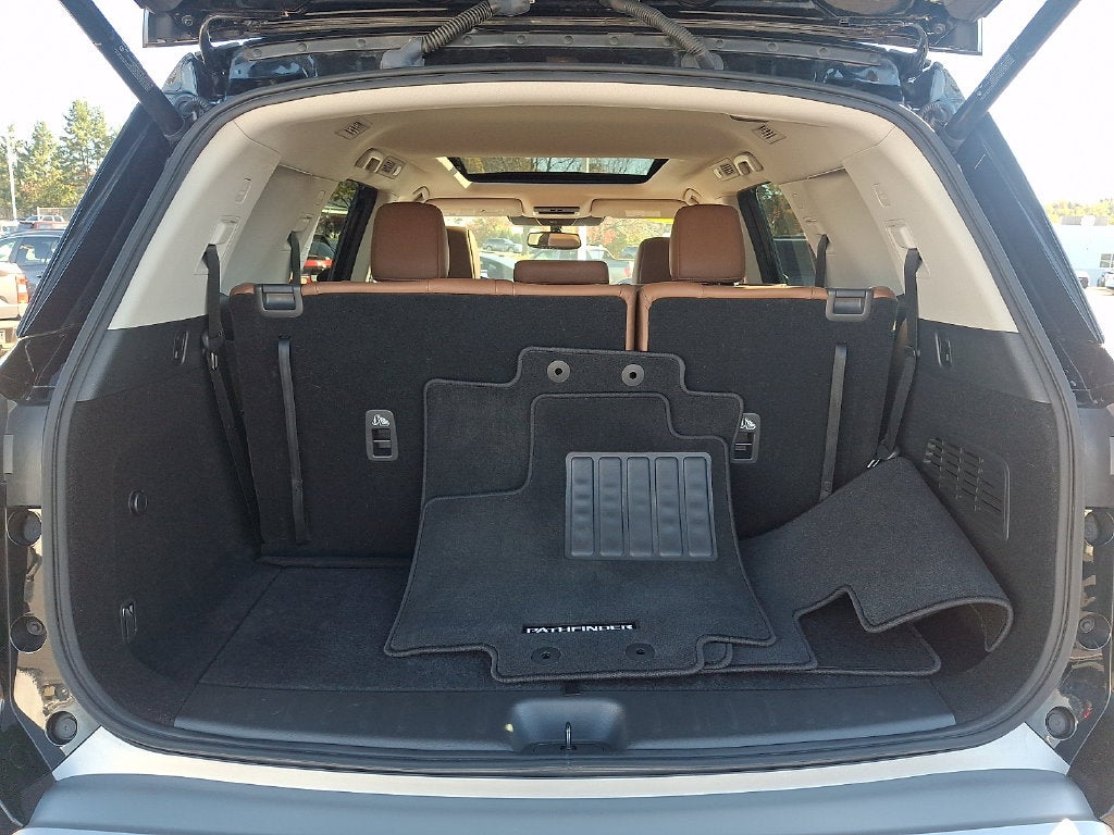 2022 Nissan Pathfinder Platinum