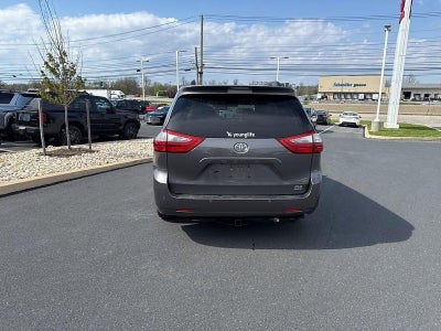 2017 Toyota Sienna XLE Premium AWD 7-Passenger (Natl)
