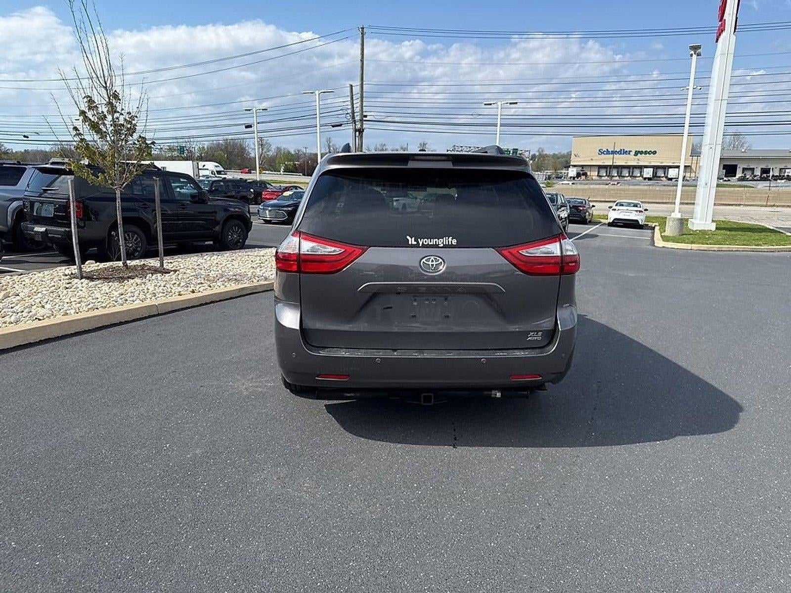 2017 Toyota Sienna XLE Premium AWD 7-Passenger (Natl)