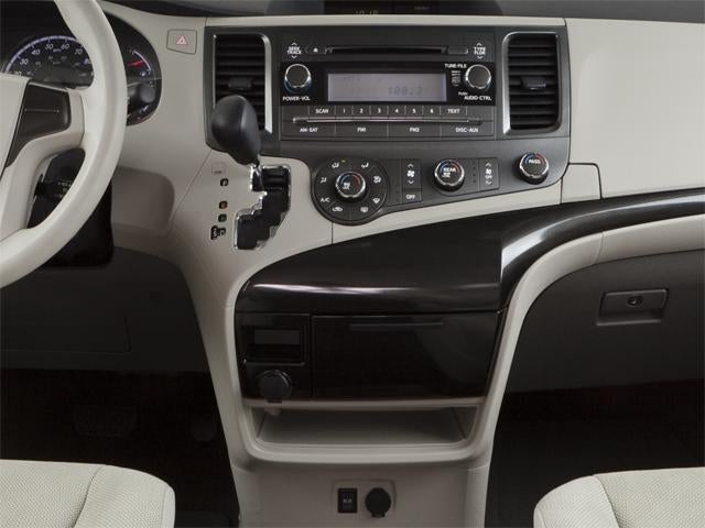 2013 Toyota Sienna 5dr 7-Pass Van V6 LE AWD (Natl)