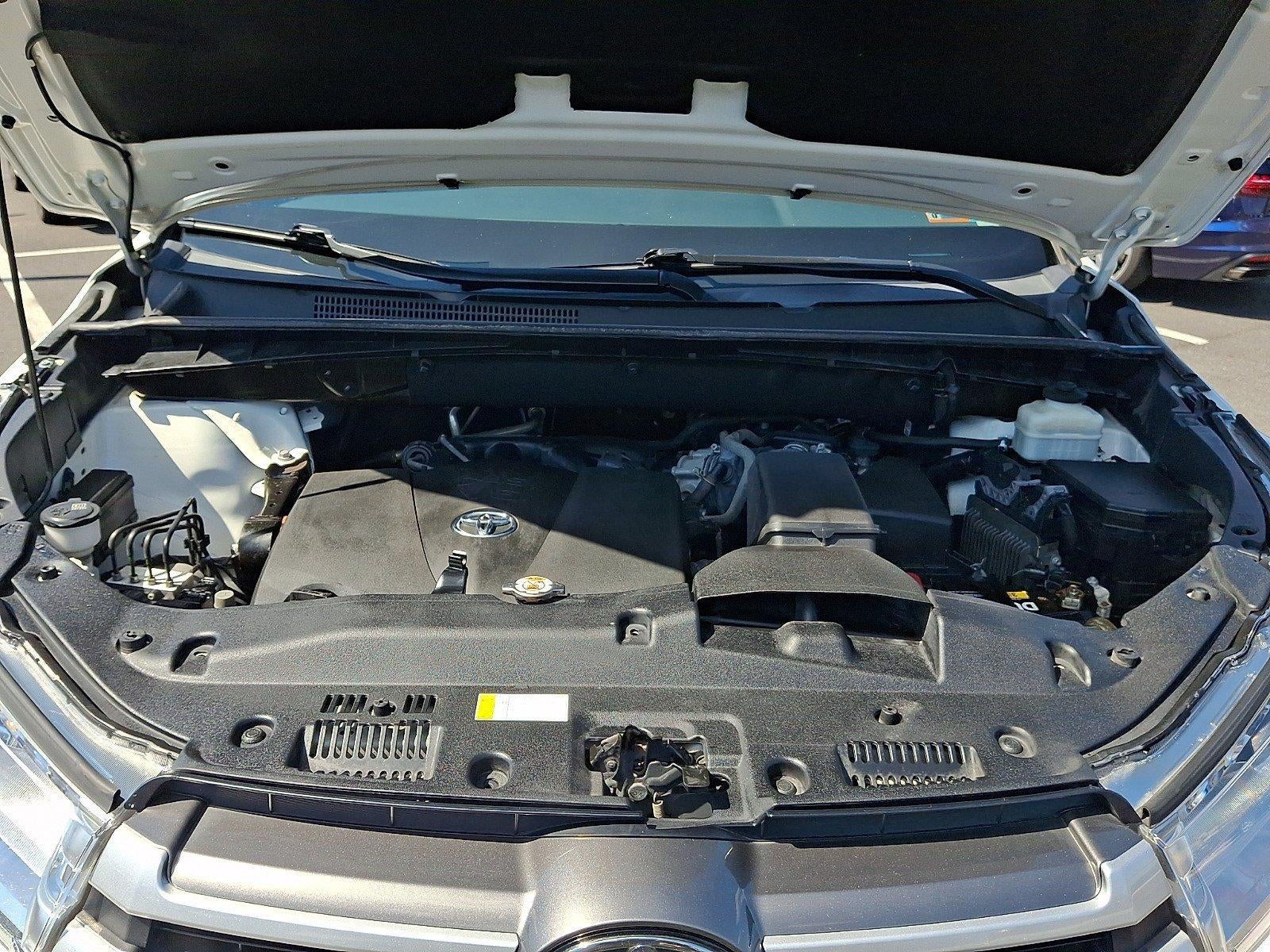 2019 Toyota Highlander LE Plus V6 FWD (SE)