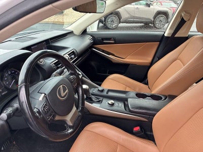 2017 Lexus IS 300 AWD