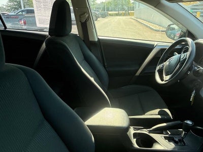 2015 Toyota RAV4 AWD 4dr LE (Natl)
