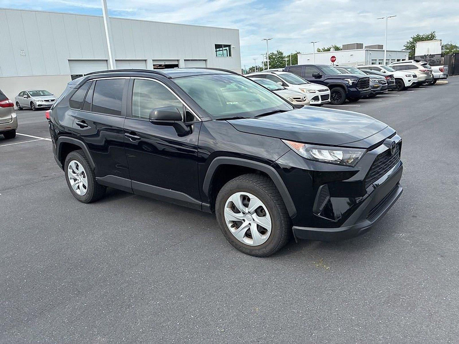 2019 Toyota RAV4 LE AWD (Natl)