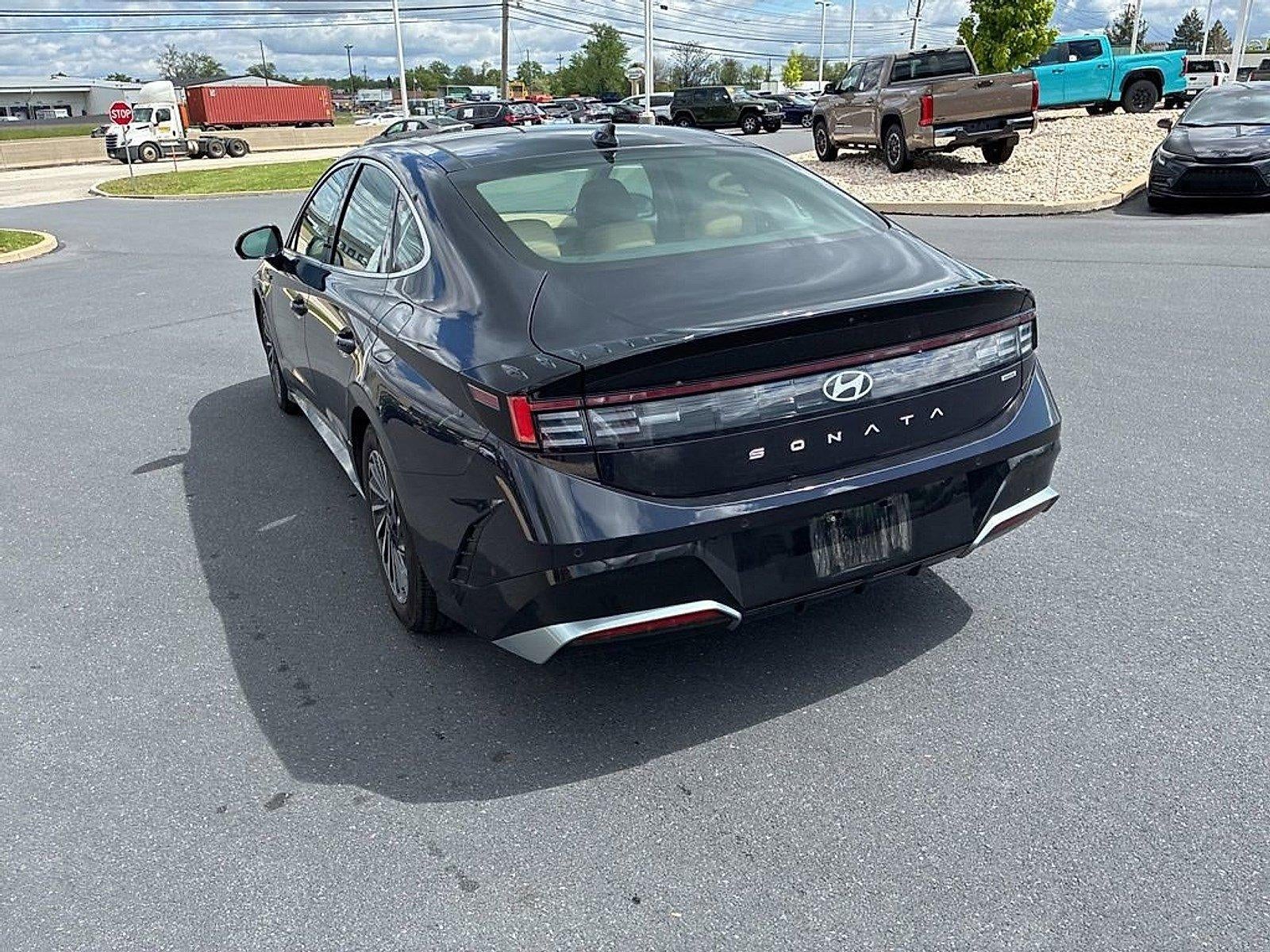 2025 Hyundai SONATA Hybrid Limited FWD