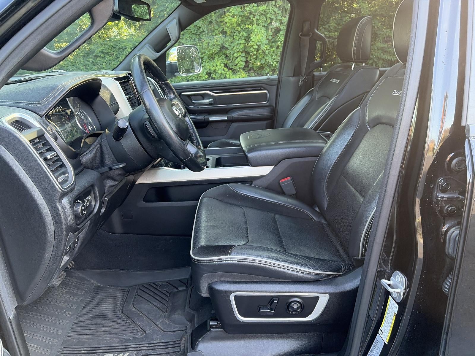 2019 RAM 1500 Laramie 4x4 Crew Cab 5'7" Box