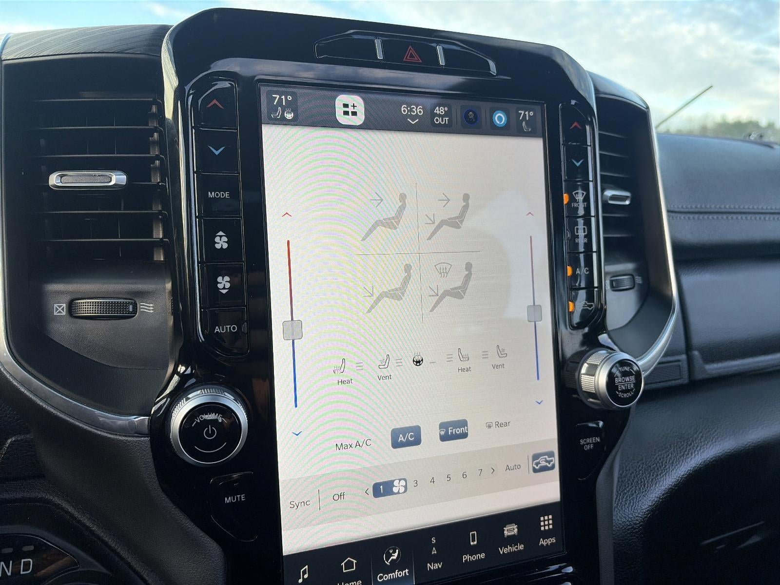 2024 RAM 1500 Laramie 4x4 Crew Cab 5'7" Box