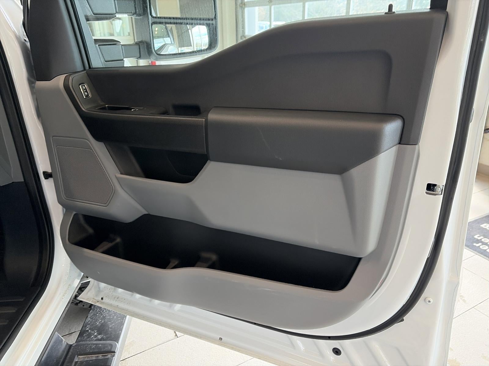 2024 Ford Super Duty F-250 SRW XL 4WD Reg Cab 8' Box