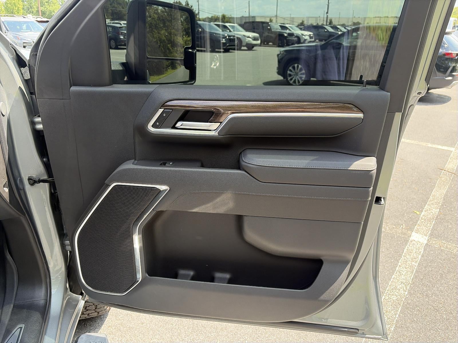 2025 Chevrolet Silverado 2500 HD Crew Cab Standard Box 4-Wheel Drive LT
