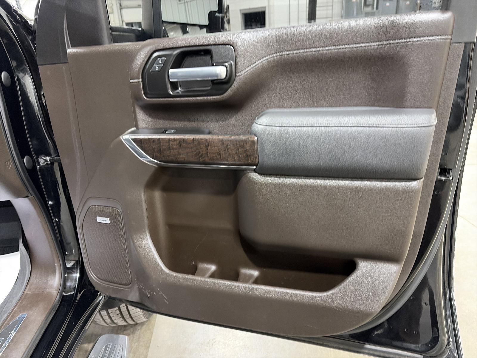 2020 GMC Sierra 2500 HD Crew Cab Standard Box 4-Wheel Drive Denali