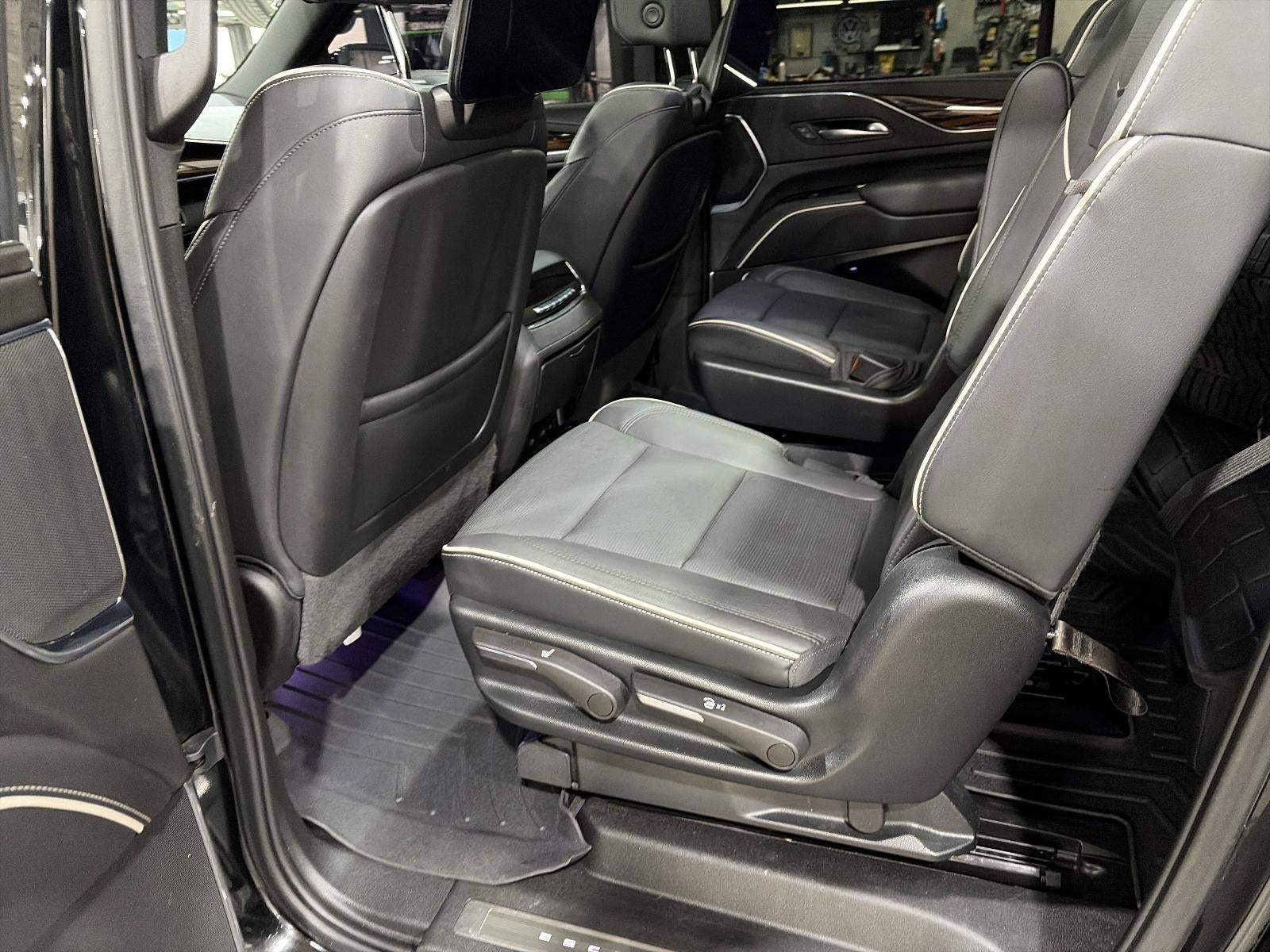 2023 Cadillac Escalade ESV 4WD Premium Luxury