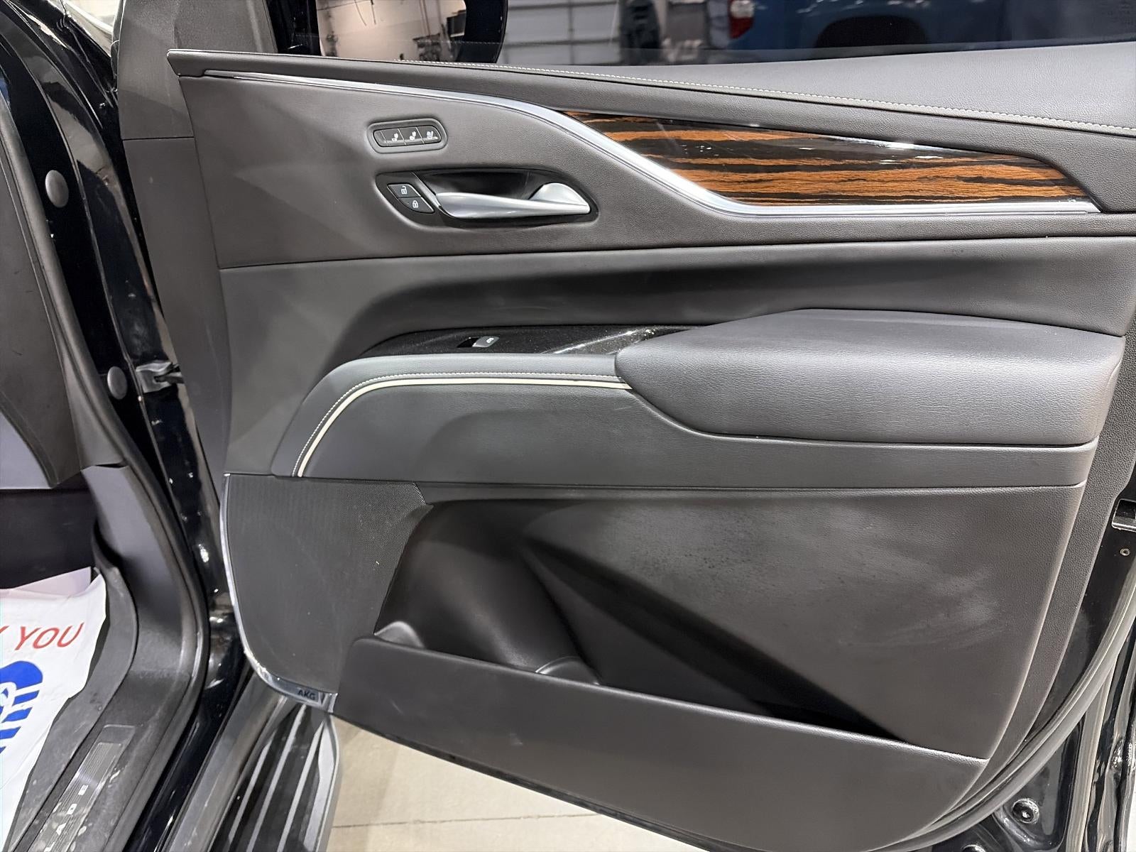 2023 Cadillac Escalade ESV 4WD Premium Luxury