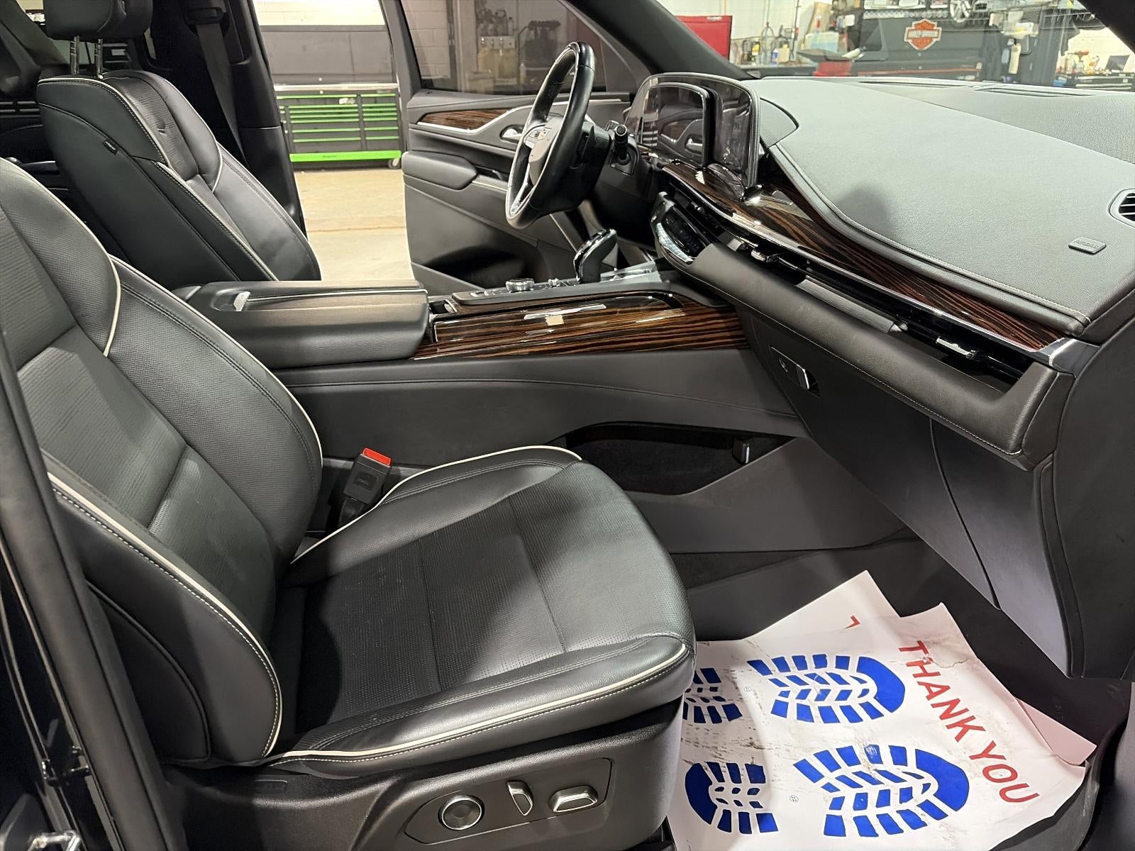 2023 Cadillac Escalade ESV 4WD Premium Luxury