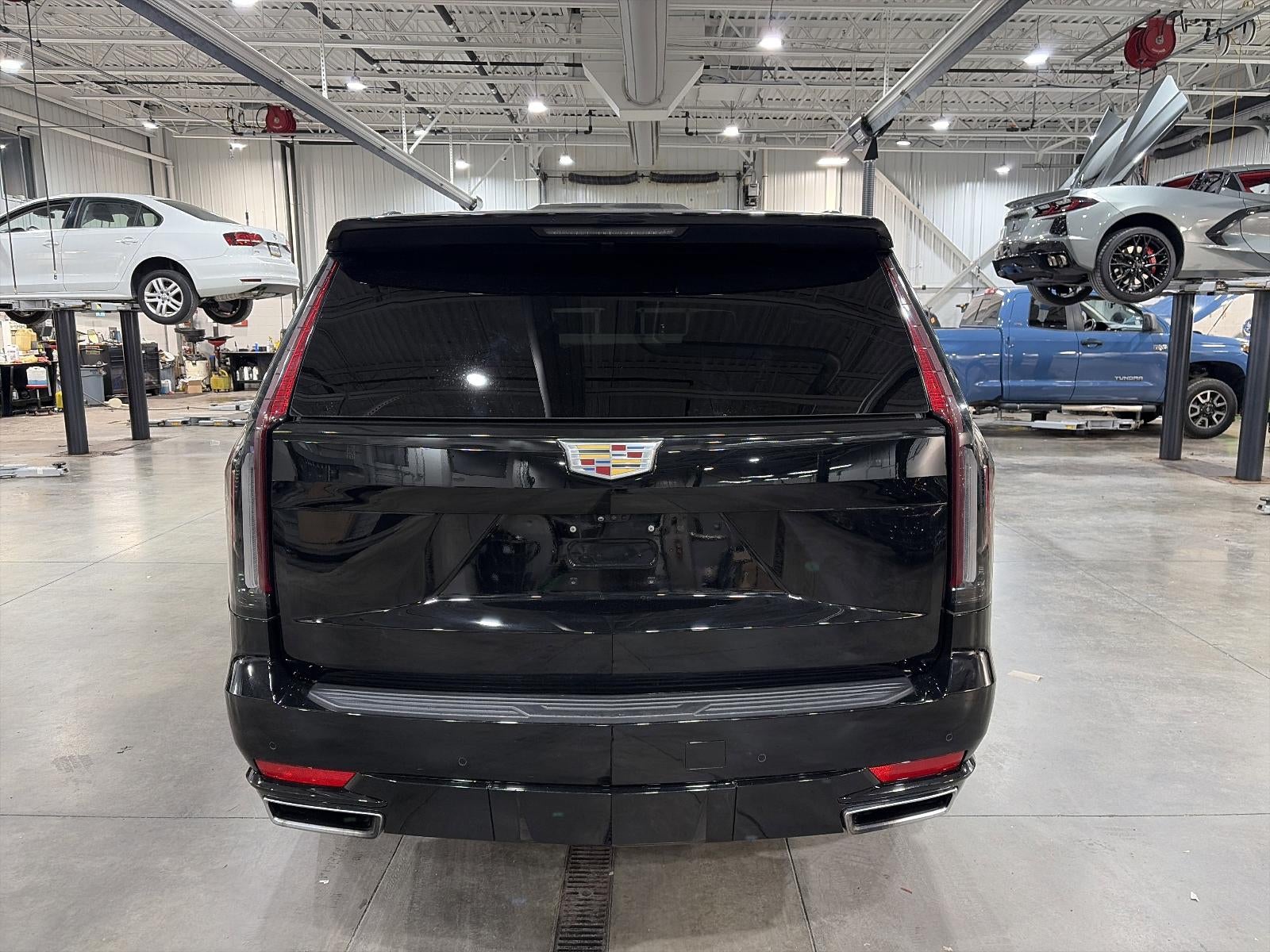 2023 Cadillac Escalade ESV 4WD Premium Luxury