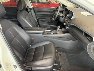 2021 Nissan Altima 2.5 SR Sedan
