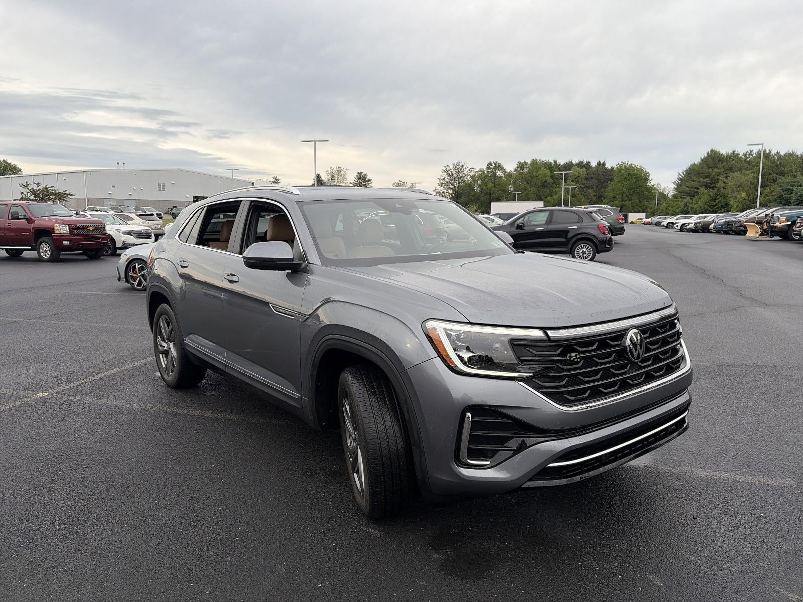 2024 Volkswagen Atlas Cross Sport 2.0T SEL R-Line 4MOTION