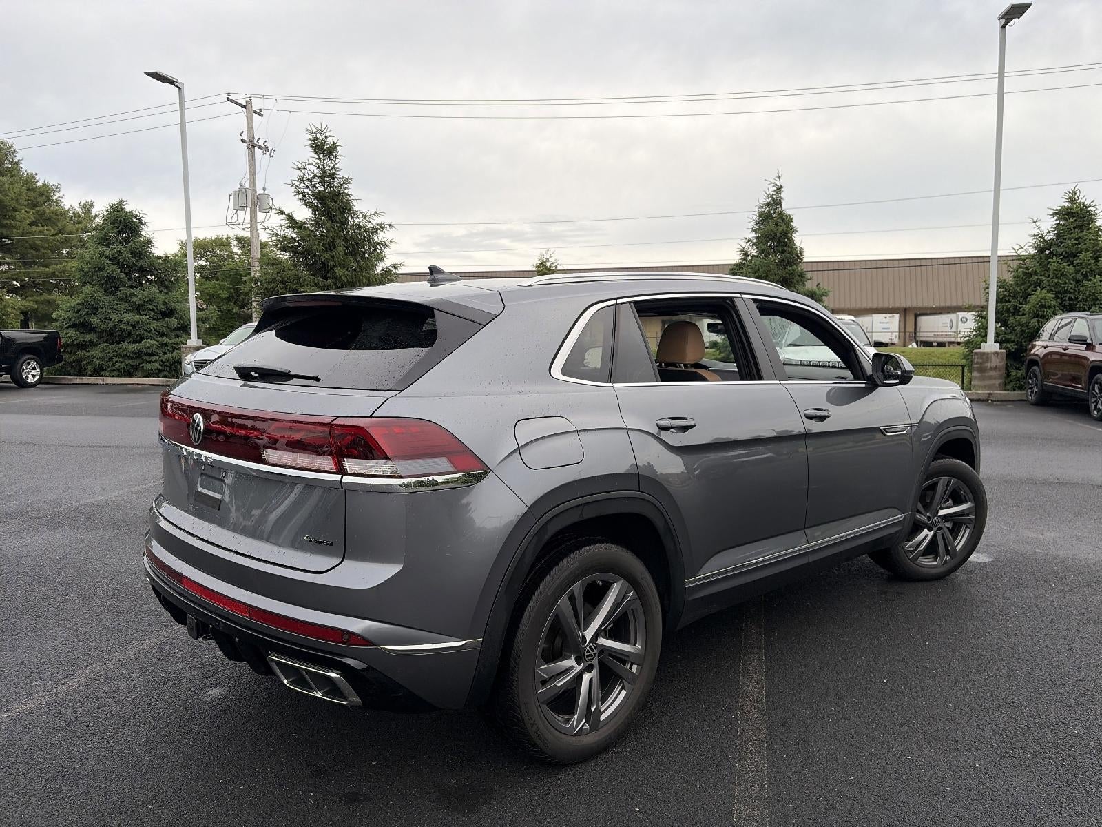 2024 Volkswagen Atlas Cross Sport 2.0T SEL R-Line 4MOTION