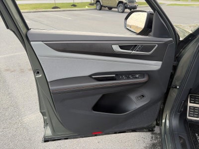 2024 Volkswagen Atlas 2.0T Peak Edition SE w/Technology 4MOTION