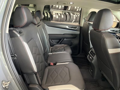 2024 Volkswagen Atlas 2.0T Peak Edition SE w/Technology 4MOTION