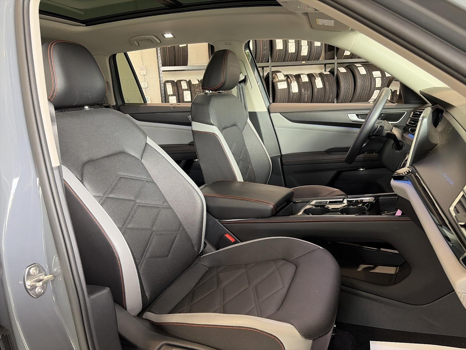 2024 Volkswagen Atlas 2.0T Peak Edition SE w/Technology 4MOTION