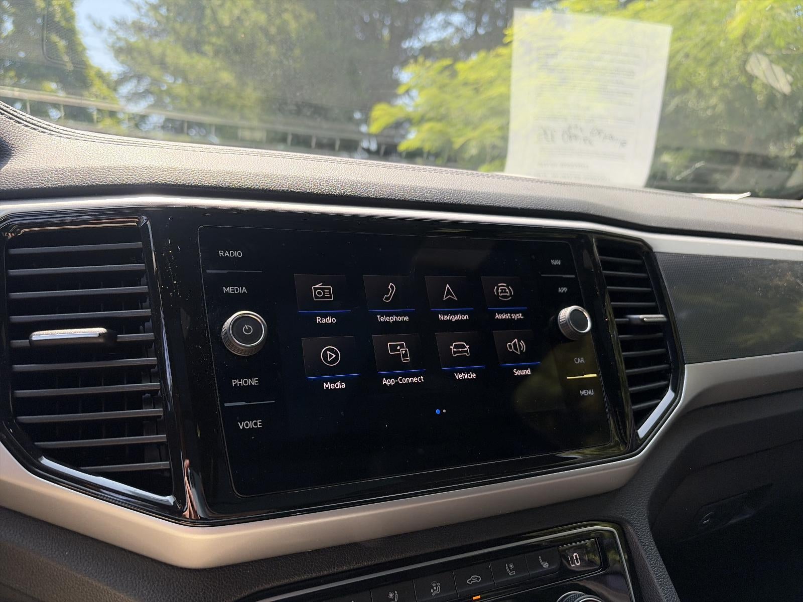 2023 Volkswagen Atlas Cross Sport 3.6L V6 SEL Premium R-Line 4MOTION