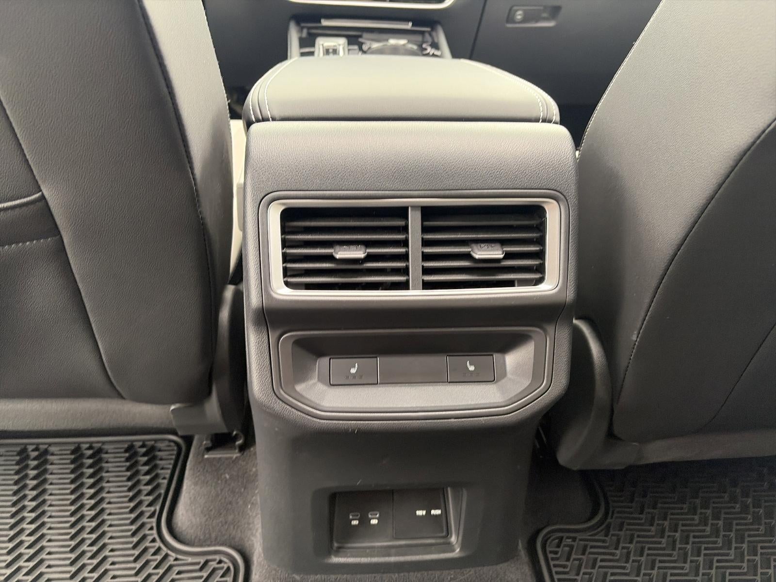 2024 Volkswagen Atlas Cross Sport 2.0T SEL Premium R-Line 4MOTION