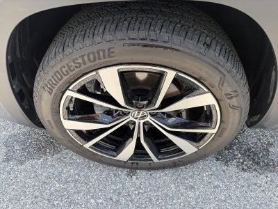 2025 Volkswagen Atlas 2.0T SEL Premium R-Line 4MOTION