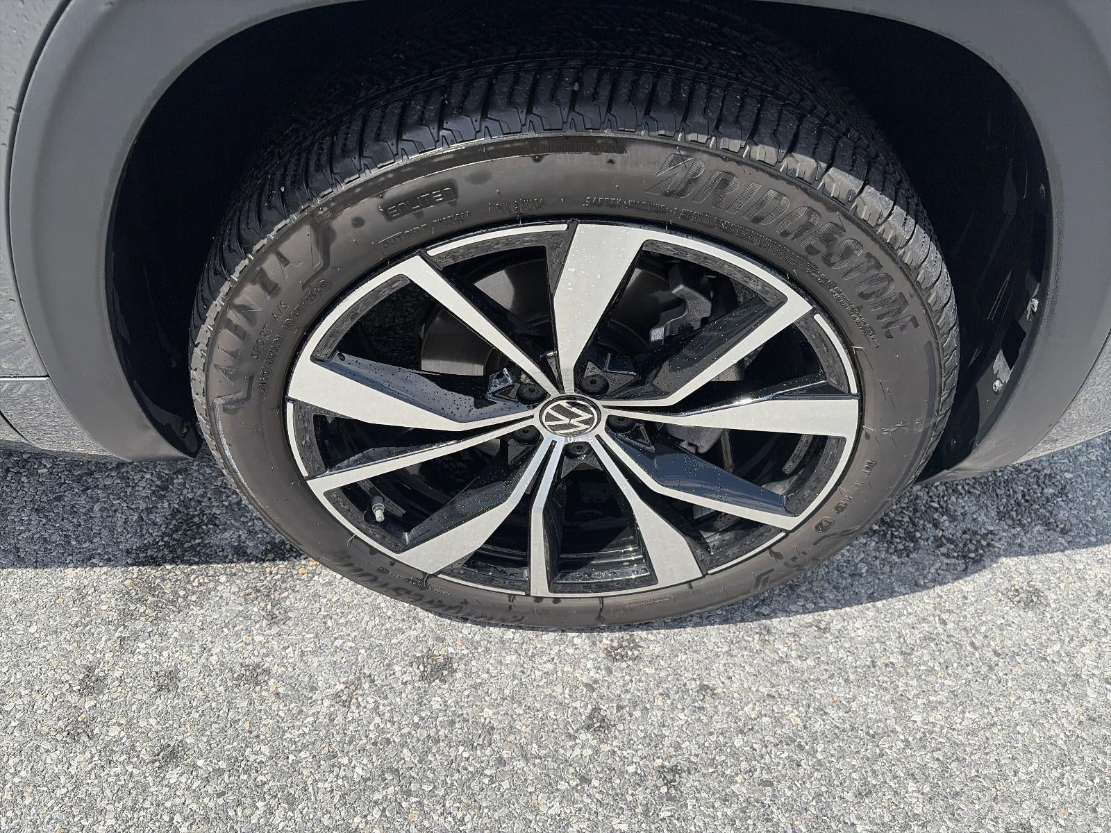 2025 Volkswagen Atlas 2.0T SEL Premium R-Line 4MOTION