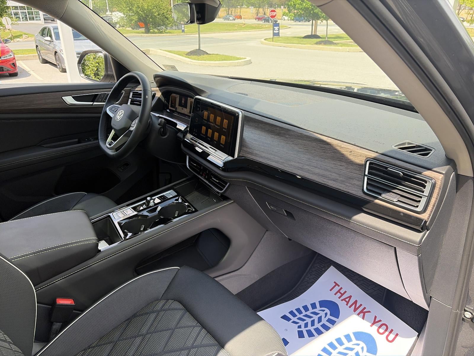 2025 Volkswagen Atlas 2.0T SEL Premium R-Line 4MOTION